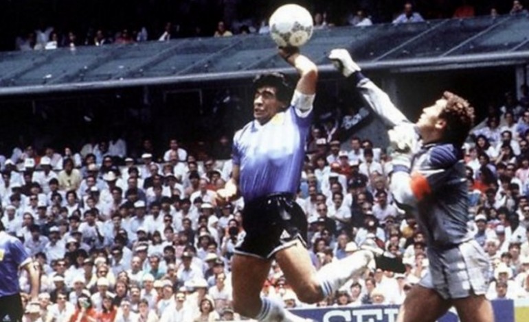 Au cœur de la polémique : la Main de Dieu de Maradona