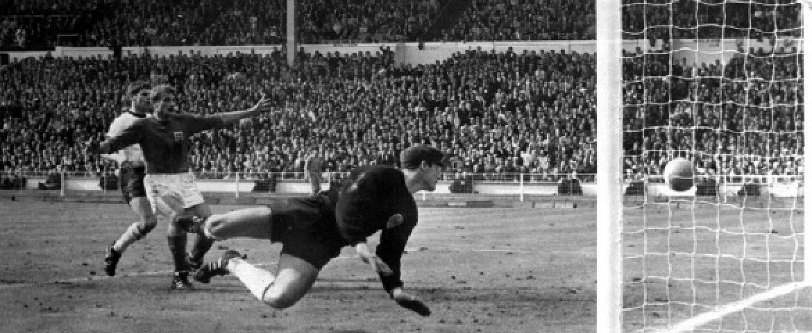 But de Geoffrey Hurst