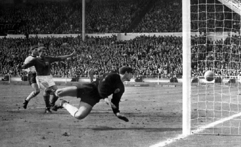 Au cœur de la polémique : le but de Hurst en finale du Mondial 1966