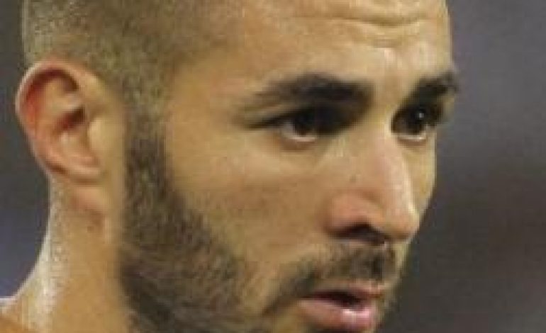 Deschamps met un gros stop à Benzema