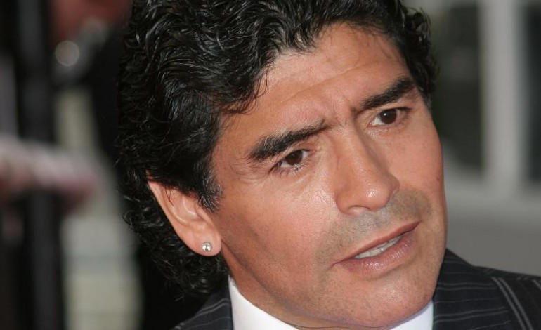 Argentine : Maradona se mêle d’une crise politique