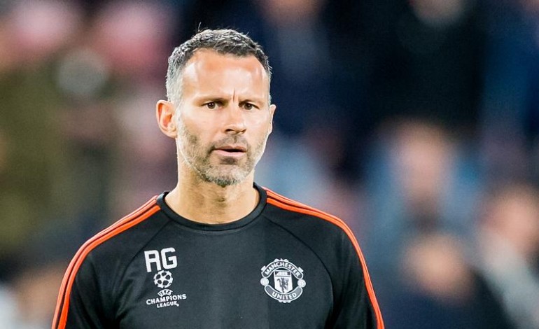 Premier League : Giggs tape du poing sur la table