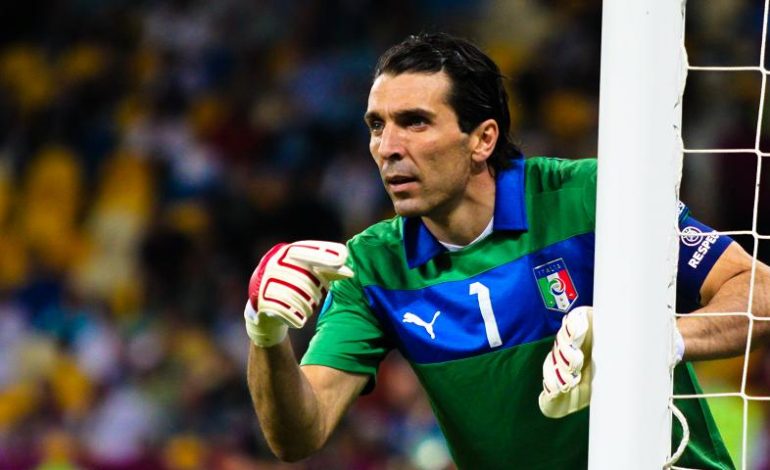 Buffon ne se met pas la rate au court-bouillon pour Neuer