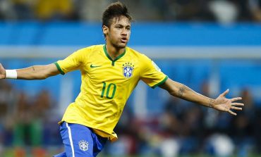 Brésil : Neymar signe son retour avec un superbe but !