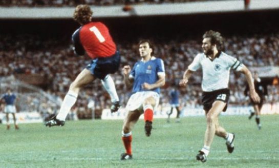Un match, une légende : France - RFA 1982, un drame en plusieurs actes