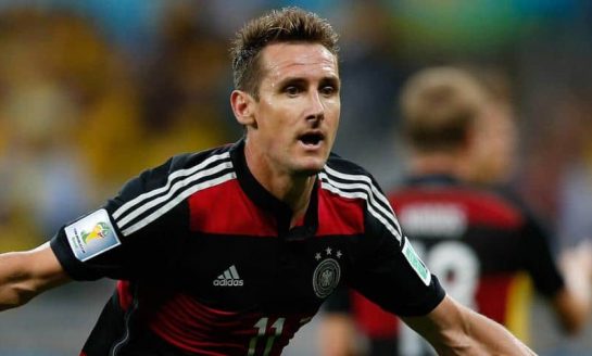 "L'Hélicoptère" Klose prépare son envol