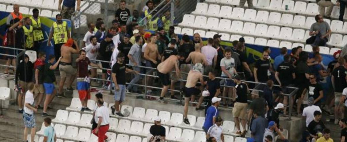 Supporters de l'Angleterre et la Russie