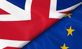 Foot, bières, oreilles de Charles... L'humour allemand pour éviter le Brexit