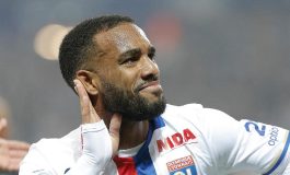 Lyon - Roma : Lacazette justifie sa réaction à la Cantona