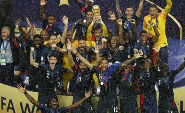 France 4-2 Croatie : les Bleus champions du monde, toutes les réactions !