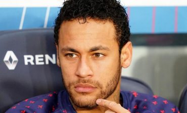 PSG : vous ne devinerez jamais qui vient de tirer l'oreille de Neymar !