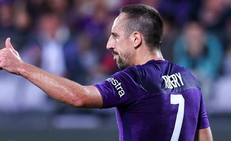 Fiorentina : Ribéry frappe fort et reçoit un hommage fabuleux