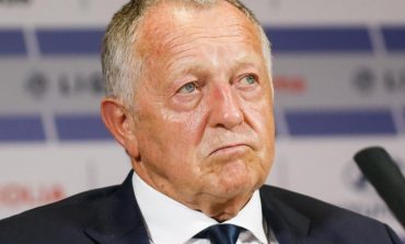 Lyon : Aulas contre-attaque et menace