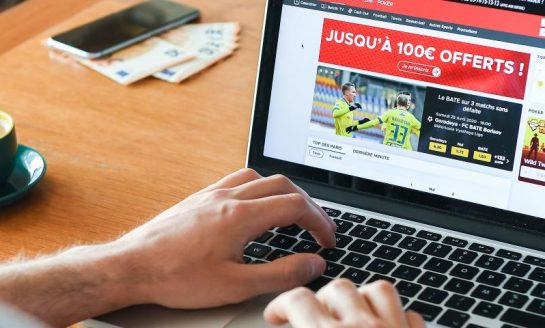 Le lien étroit entre l’industrie du pari et le football