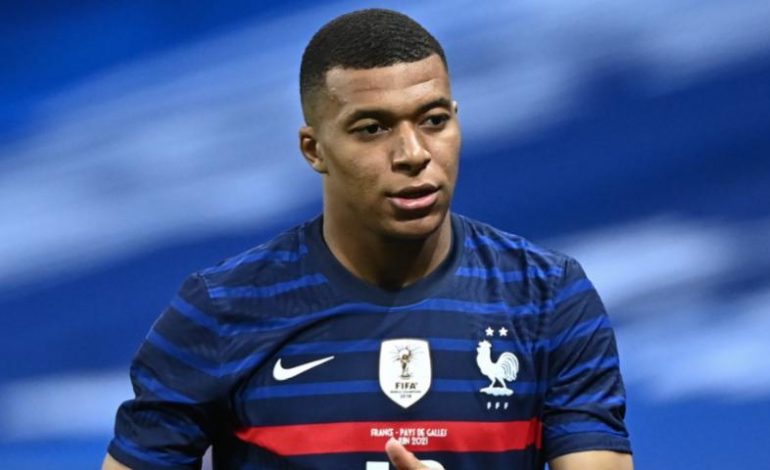 PSG / France  : Mbappé s&rsquo;est fait un film, ça sent le roussi…