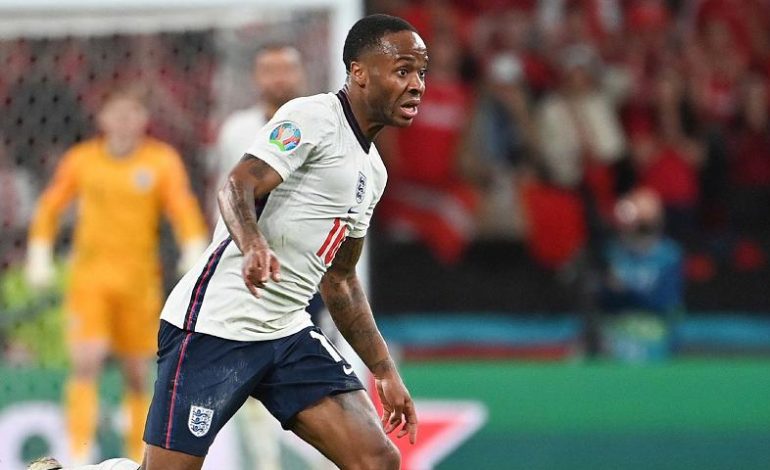 Angleterre : grosse polémique, Sterling se défend