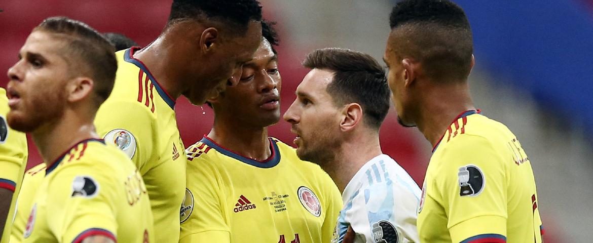 Yerry Mina et Lionel Messi