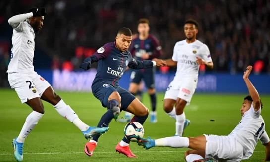 Optimiser sa performance en football : conseils et techniques incontournables