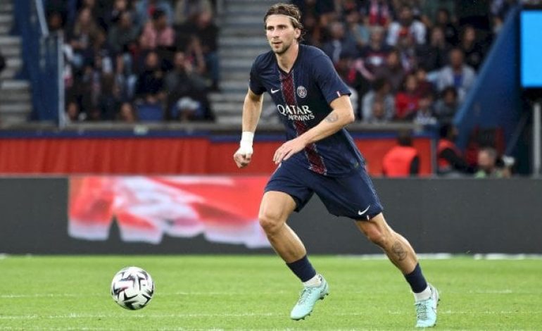 PSG :  un ancien international charge violemment Zabarnyi
