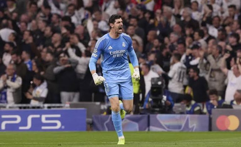 Ligue des champions : Thibaut Courtois explique la raison de sa sortie à la mi-temps