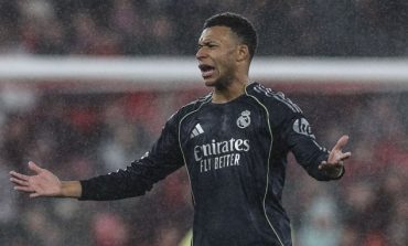 Équipe de France : Kylian Mbappé sort du silence sur son genou