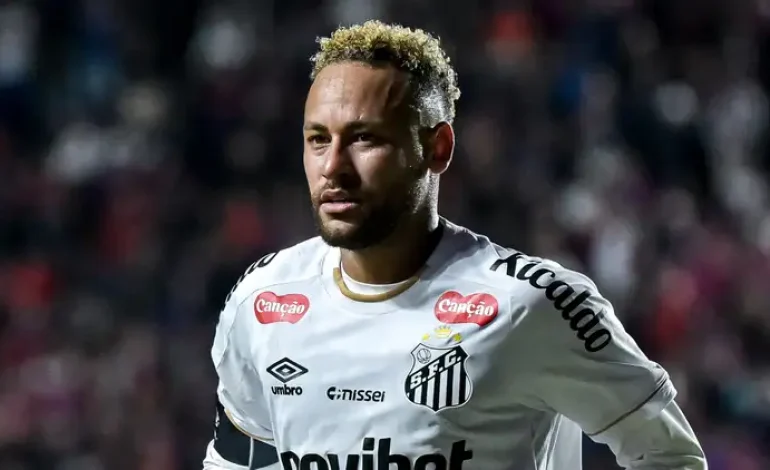 Santos FC : Cuca prend la défense de Neymar face aux critiques