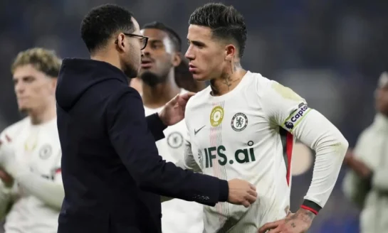 Chelsea : tension autour d’Enzo Fernández après une sanction controversée