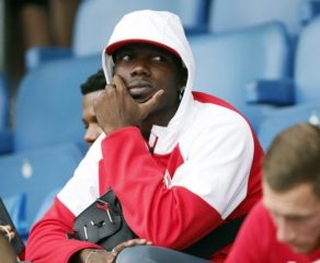 Manchester United : Paul Pogba vide son sac !