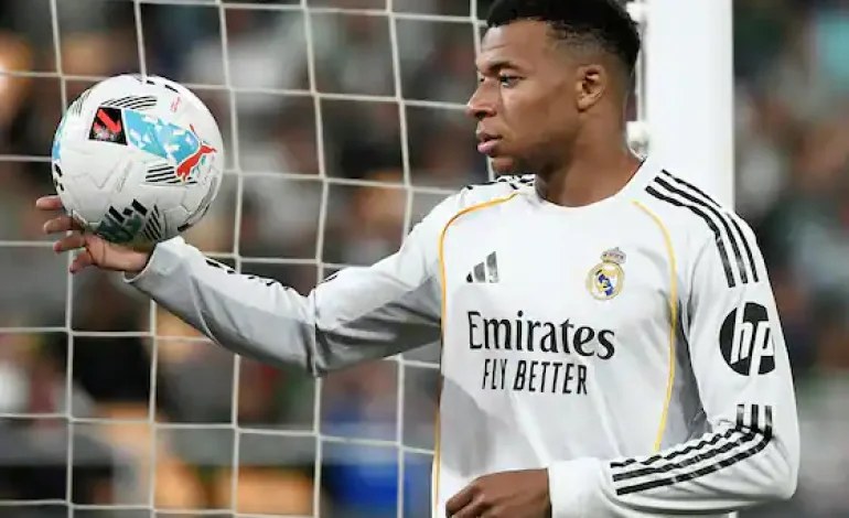 Real Madrid : la blessure de Kylian Mbappé inquiète, mais Didier Deschamps peut souffler