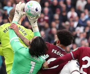 Manchester City : Pep Guardiola réagit à la polémique VAR qui relance Arsenal