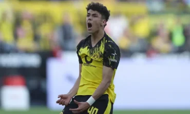 Mercato : le Barça et le PSG prêts à s’arracher un nouveau joyau de Dortmund