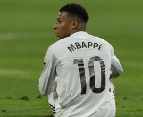 Vidéo – Real Madrid : Kylian Mbappé régale déjà pour son premier entraînement de la saison
