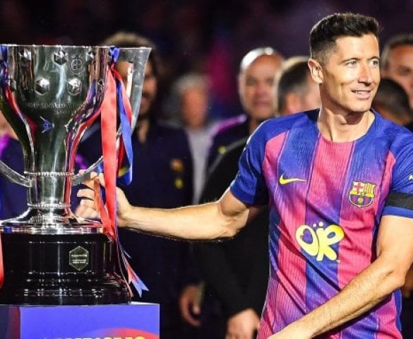FC Barcelone : Robert Lewandowski annonce officiellement son départ