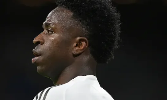 Real Madrid : Vinícius Jr calme le jeu sur son avenir