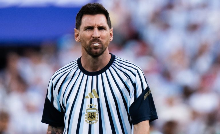Xavi s’enflamme pour Lionel Messi : « C’est le Michael Jordan du football »