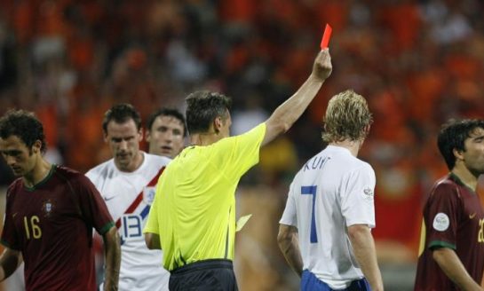 Un match, une légende : Portugal – Pays-Bas (2006), la « Bataille de Nuremberg », le match le plus sanctionné de l'histoire du Mondial