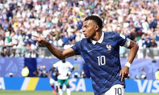France - Sénégal : Mbappé fait tomber le verrou sénégalais et bat un record français
