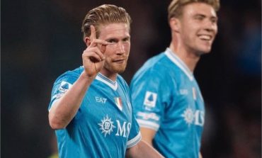 Naples recadre Kevin De Bruyne : « Il n'y a rien à décider »