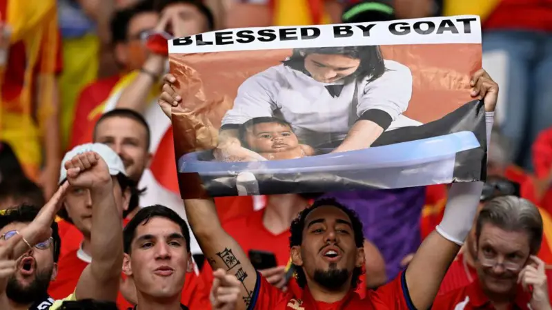 Lionel Messi et Lamine Yamal