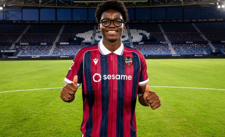 Axel Tape, nouvelle recrue du Levante pour renforcer le milieu de terrain