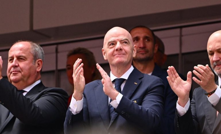 Gianni Infantino : cette mystérieuse affaire à six chiffres qui refait surface en pleine crise