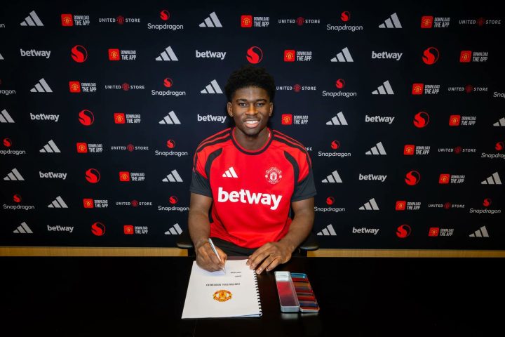 Manchester United Carlos Baleba