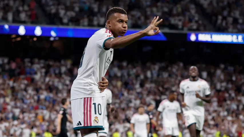 Triplé Kylian Mbappé