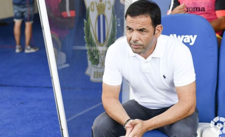 Javi Calleja pressenti pour entraîner le CD Eldense dans un contexte de changement