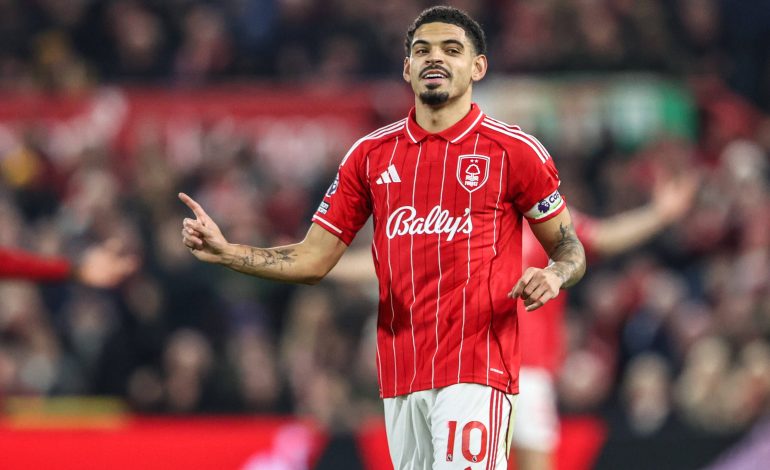 Morgan Gibbs-White dans le viseur du Bayern Munich, un enjeu majeur pour Nottingham Forest