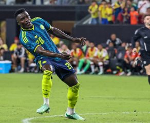 Aston Villa s'intéresse au Colombien Kevin Viveros pour près de 18 millions de livres