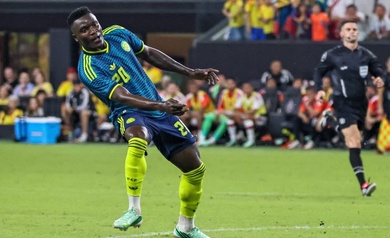 Aston Villa s’intéresse au Colombien Kevin Viveros pour près de 18 millions de livres