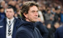 Crystal Palace sous pression : Pierre Sage menacé après la défaite contre Newcastle