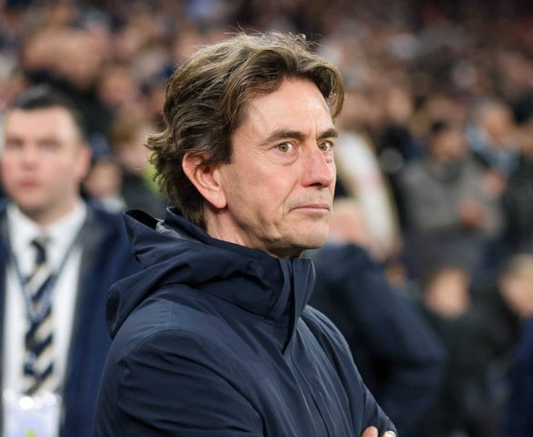 Crystal Palace sous pression : Pierre Sage menacé après la défaite contre Newcastle